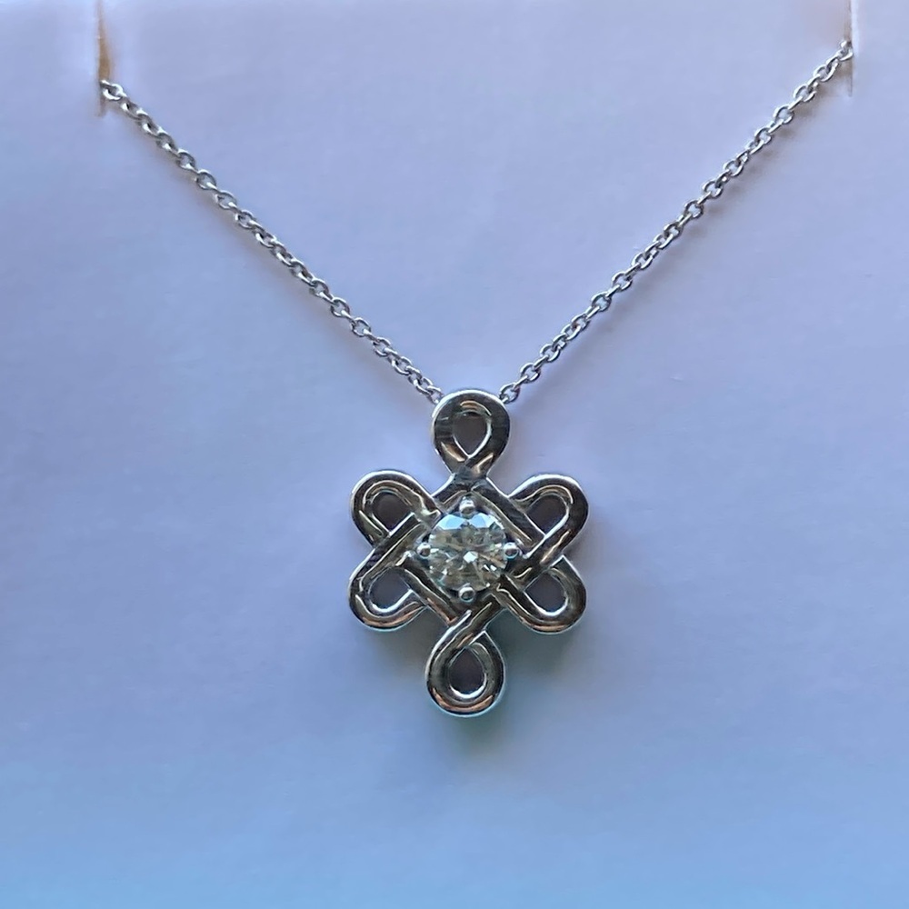 Sterling Silver Infinity Knot Pendant Necklace Moissanite center - Picture 5 of 5